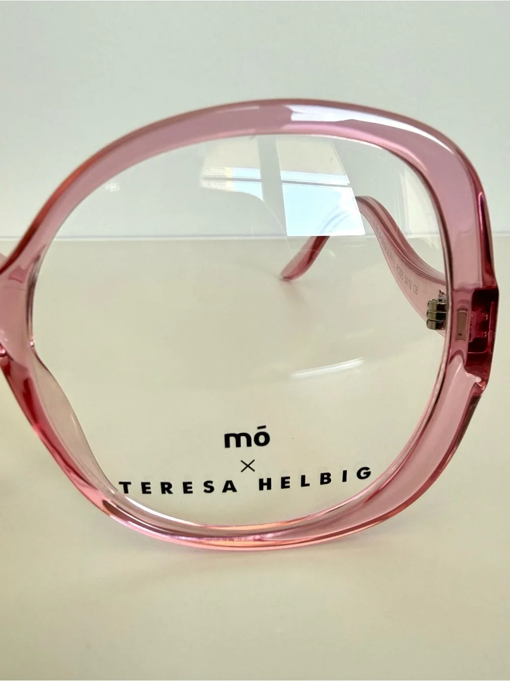 NEW!! MO women pink eyeglasses European brand Retail 350$